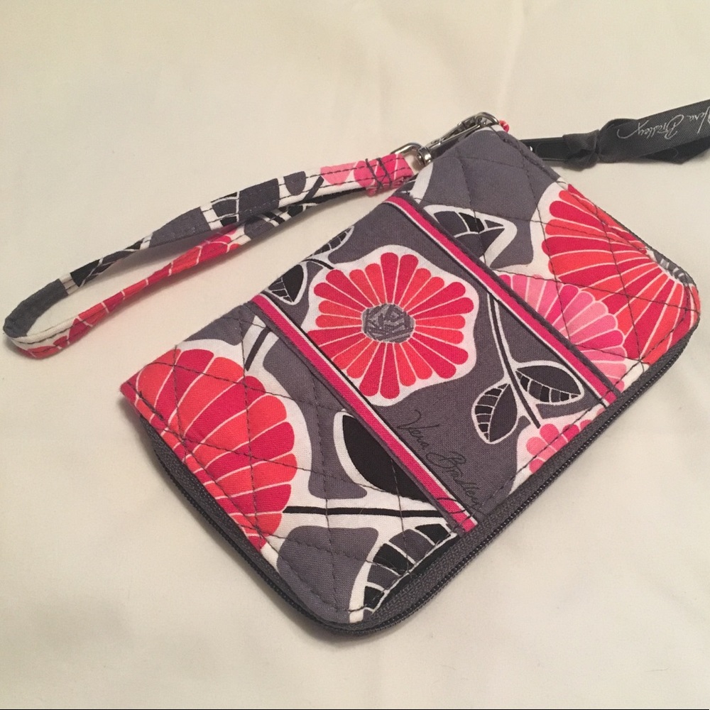 NWOT Vera Bradley Zip Around Wristlet